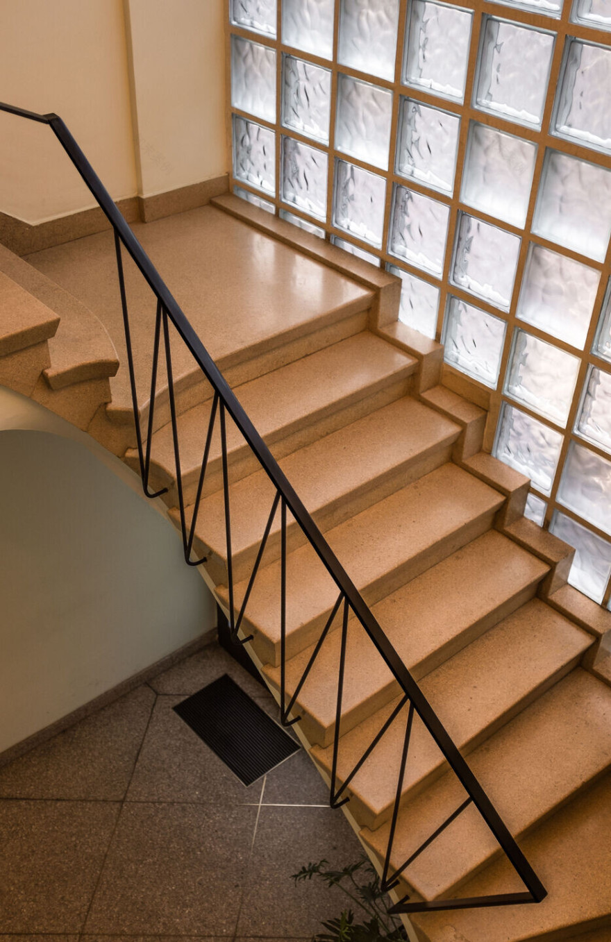 墨西哥城 40 年代老宅变身时尚办公空间-25