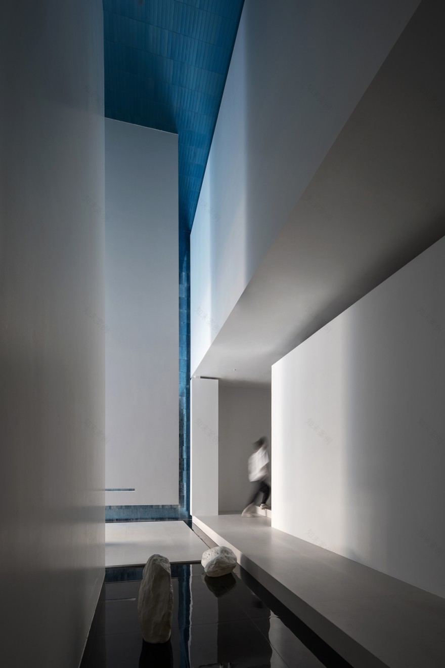 山海之形 凝光之境 · 泉州电器展厅设计丨中国泉州丨三次圆空间设计-32