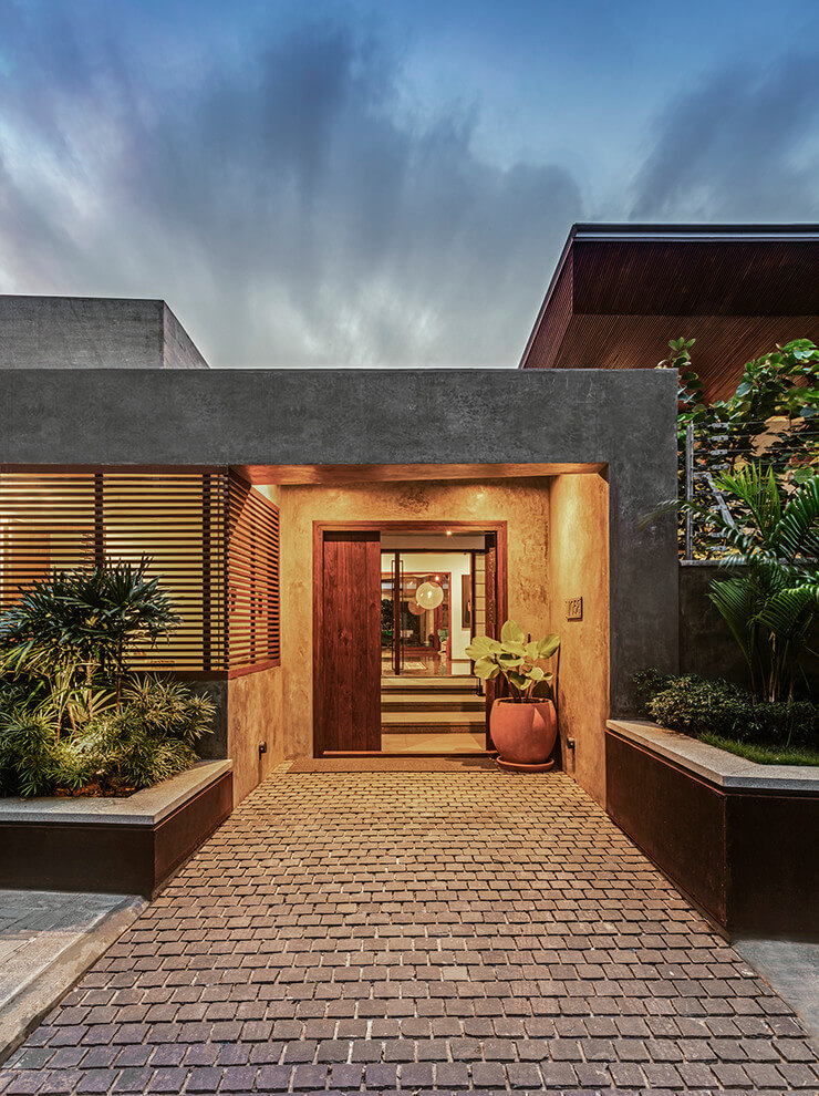 House 1058 by Khosla Associates Cantilevered timber clad and staggered rooms oriented towards the internal garden   Page 2 of 2   CAANdesign  Architecture and home design blog-5