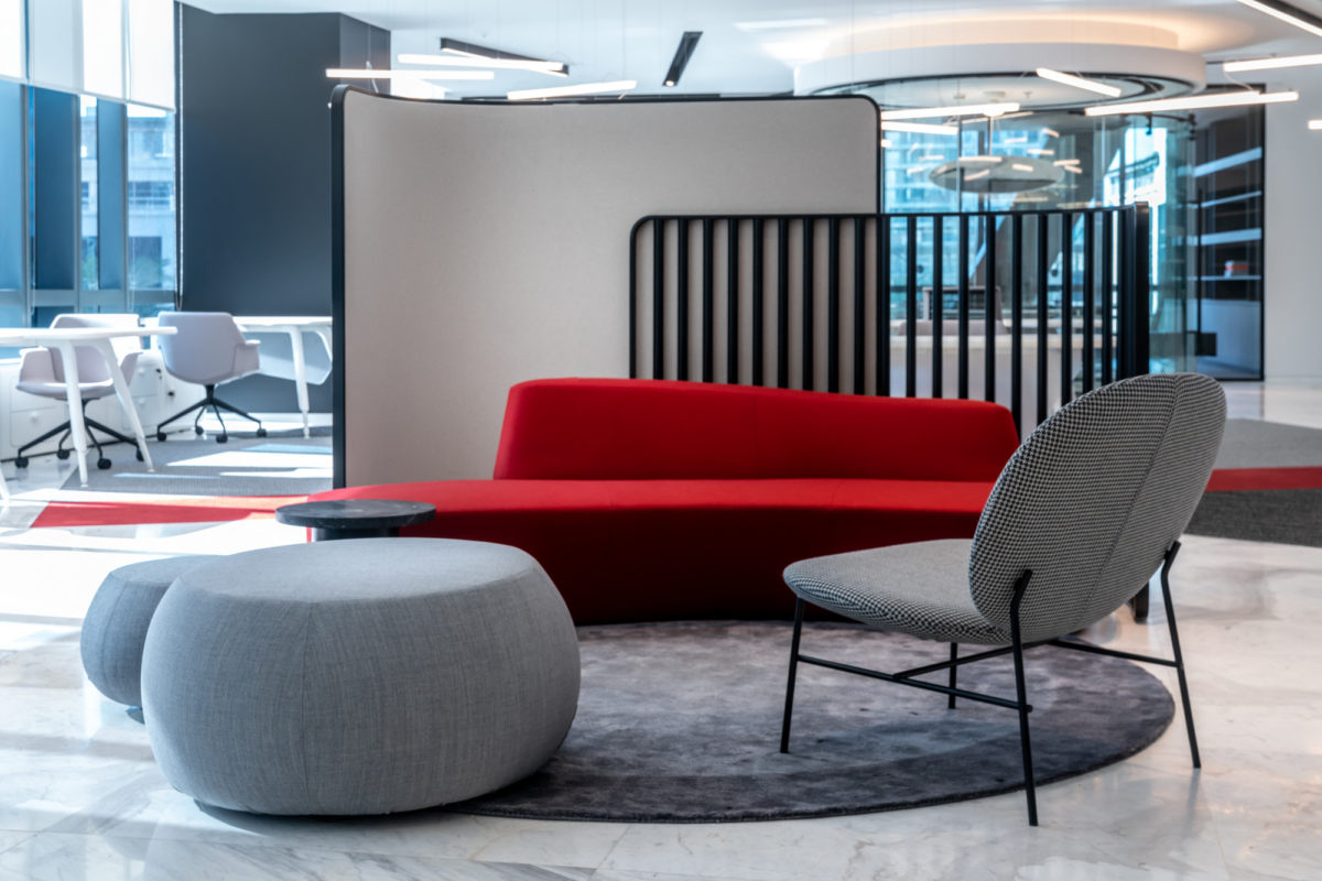 二进制代码激发创意,迪拜 Evoteq 办公室设计-18