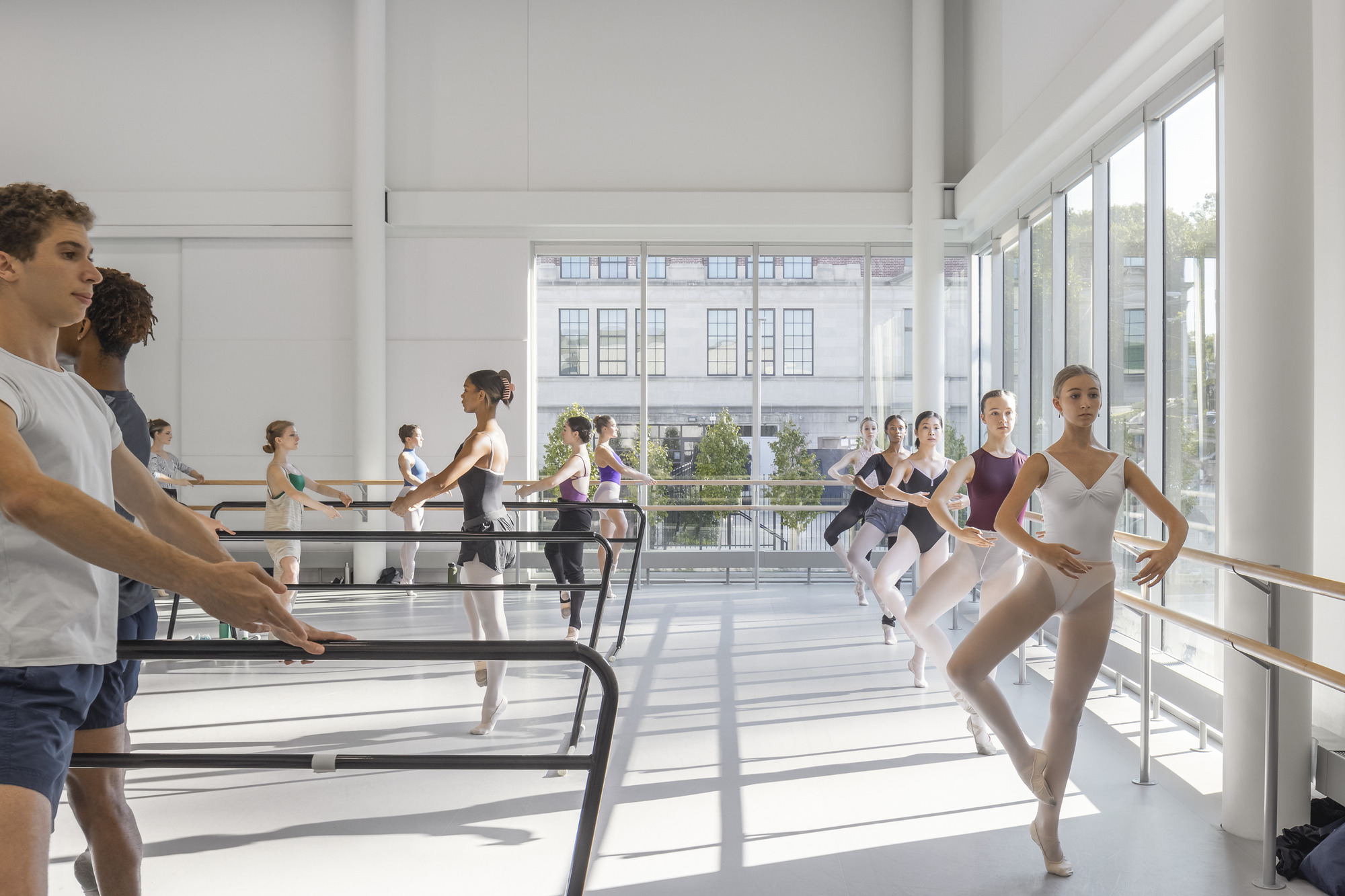 Cincinnati Ballet: Margaret & Michael Valentine Center for Dance / GBBN-16