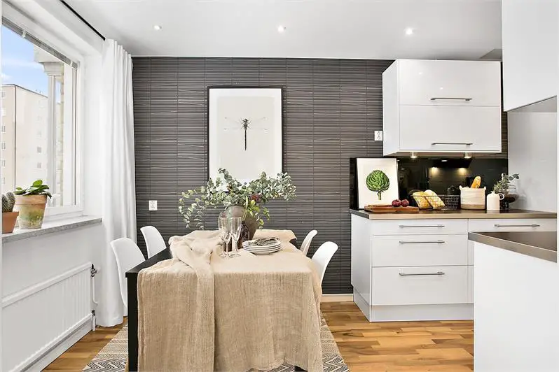 封闭阳台打造双重客厅，享受宁静阅读时光-6