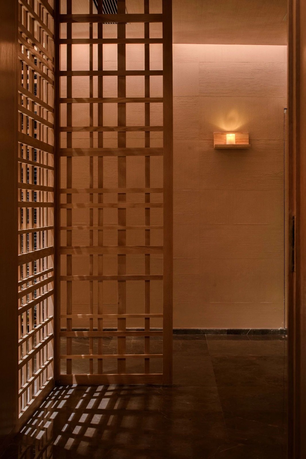 闹市中的木系SPA-14