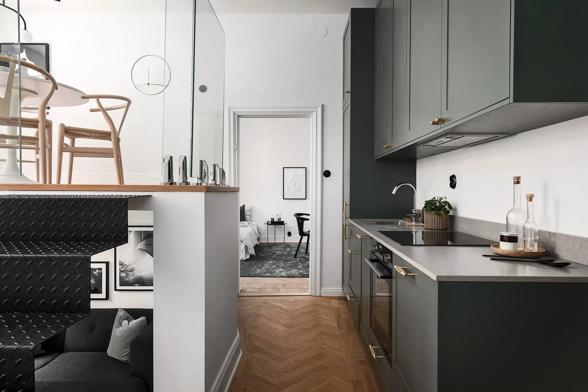 55 平米公寓惊奇布局,餐厅设在高处-10