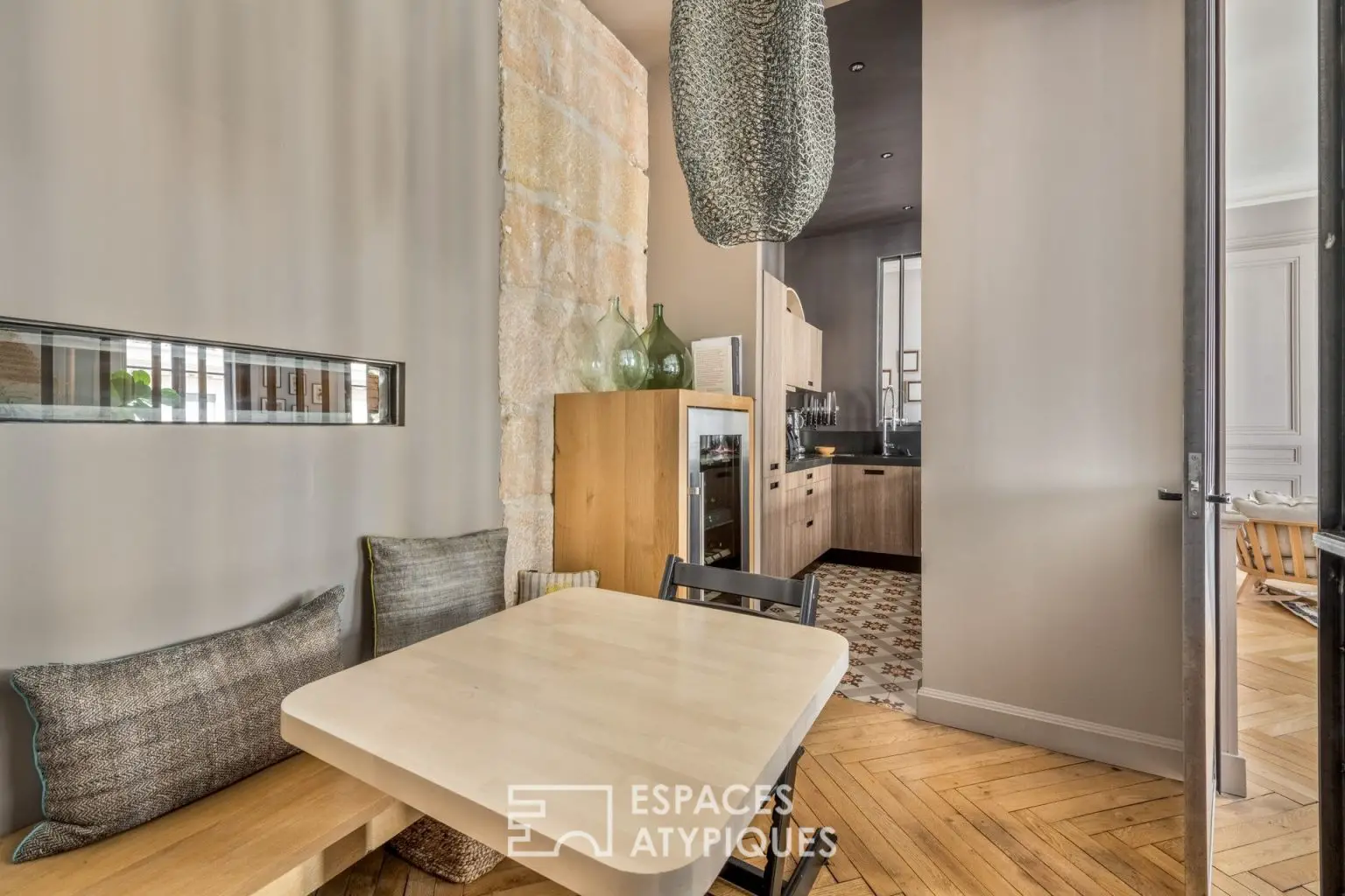 巴黎公寓的现代改造 | 尊重历史的创新设计-7