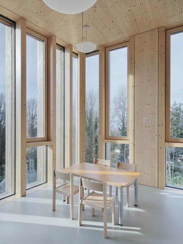 瑞士雷嫩斯幼儿园丨Atelier Pulver Architectes-28