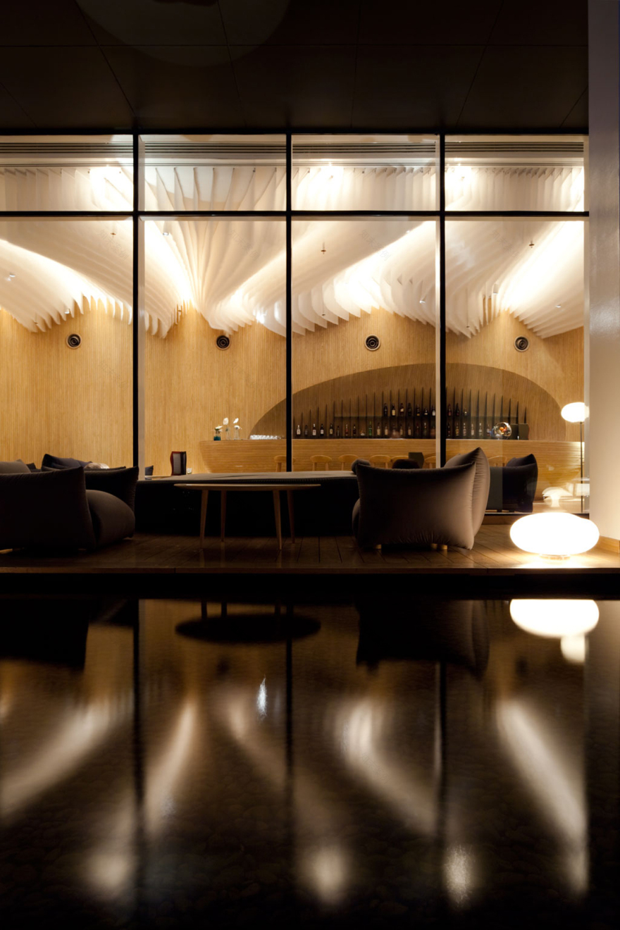 hilton pattaya lobby bar and linkage spaces-14