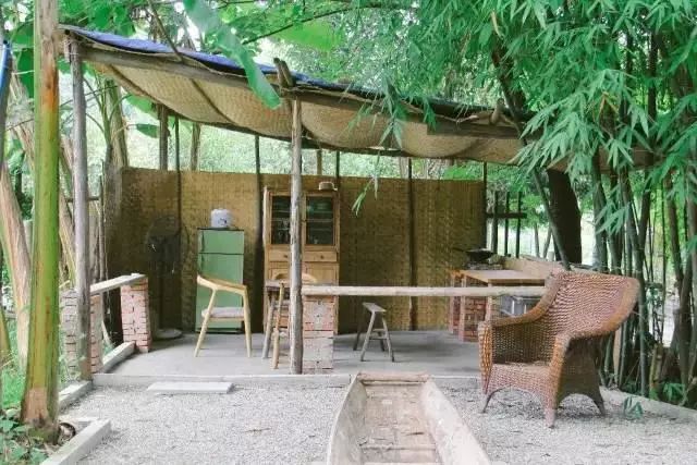 她徒手爆改废弃院子，三人一猫一狗，过着最诗意的生活！-81