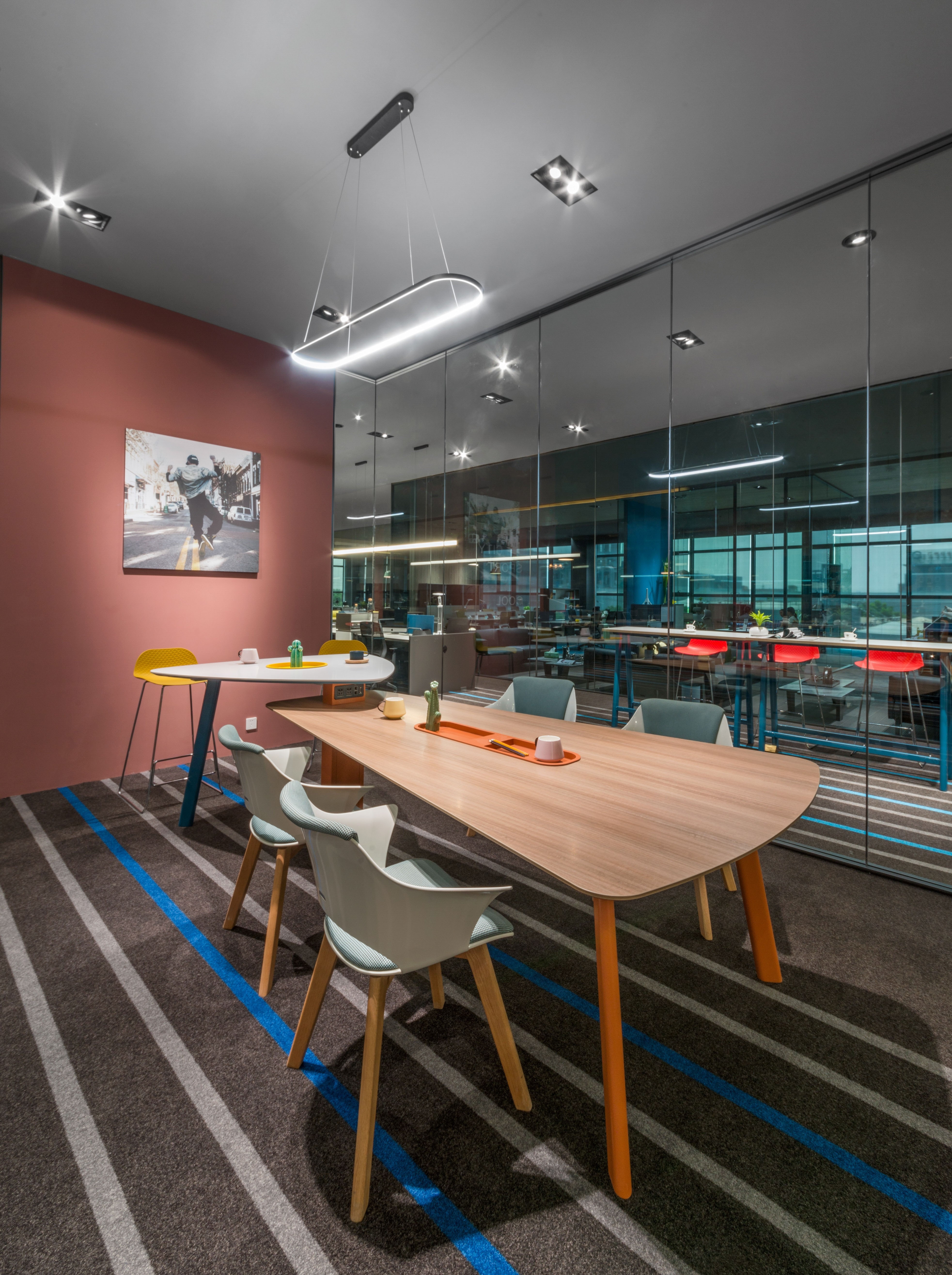 黑色厂房里的红盒子·科尔卡诺杭州办公展厅丨中国杭州丨因未设计-27