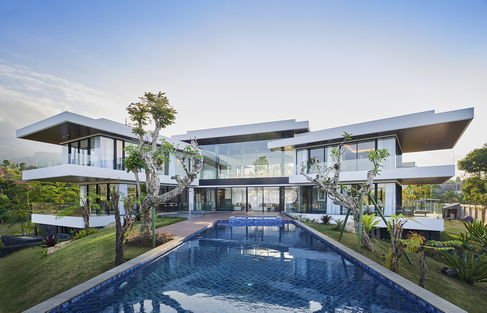 印尼 IV 别墅 | 山间绿意与建筑的完美融合-12