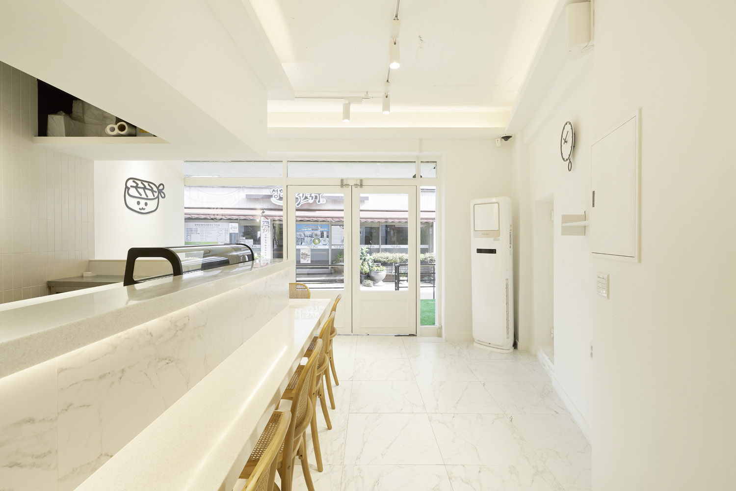 十平米日式餐厅，打造轻松休闲空间-9