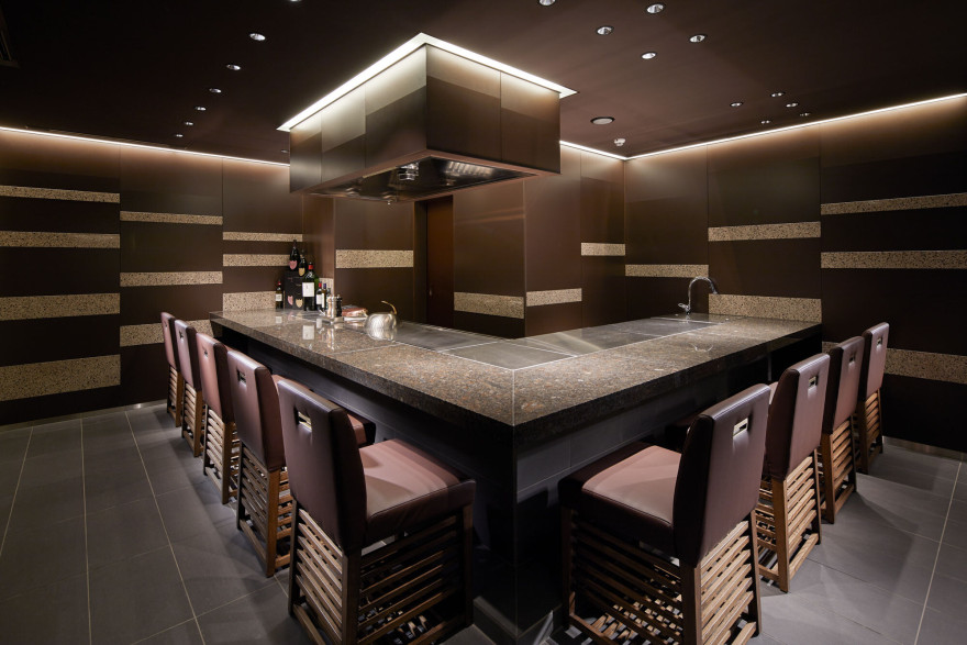 铝之魅 | 日本 Teppanyaki MADOI 餐厅设计-12