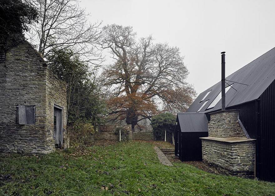 The Remains of an XVII Century Cottage Encapsulated in a Modern Home-6