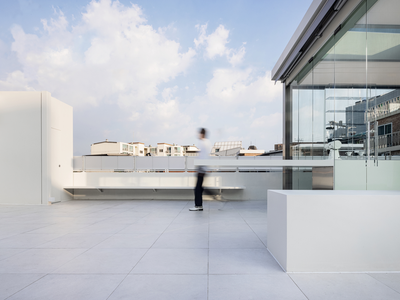 韩国 Hannam Berg 屋顶咖啡厅丨YOLLLLEY STUDIO-18