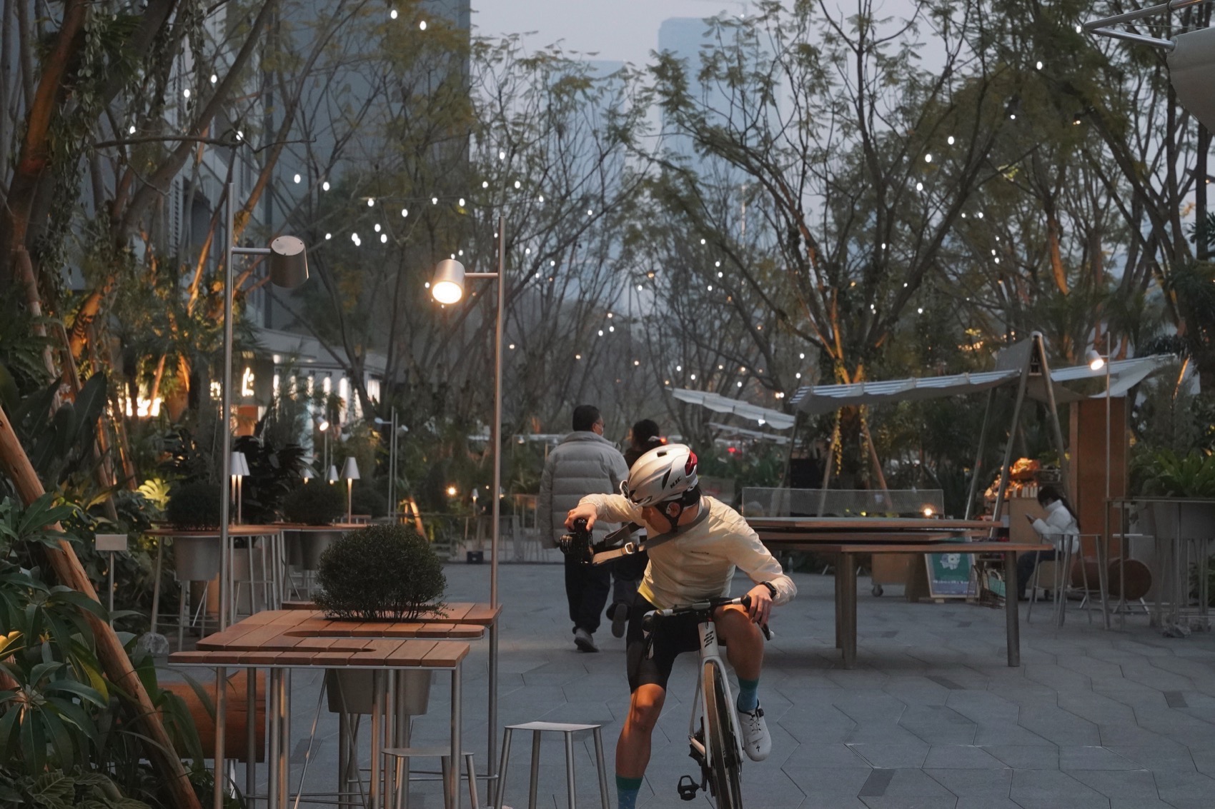 河流与卵石:桌桌计划2·0公共家具及摊位设计丨中国成都丨行波工作室(公共家具与市集摊位)等多家-80