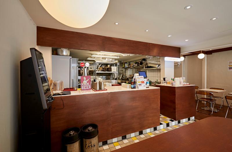 美式复古风 13 坪自制面包店设计-12