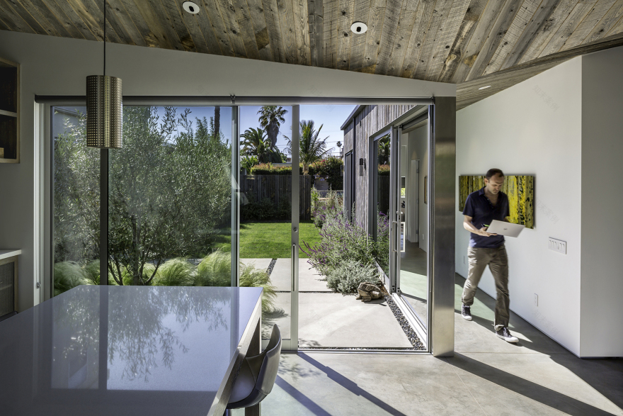 Flower Duplex Modal Design-41