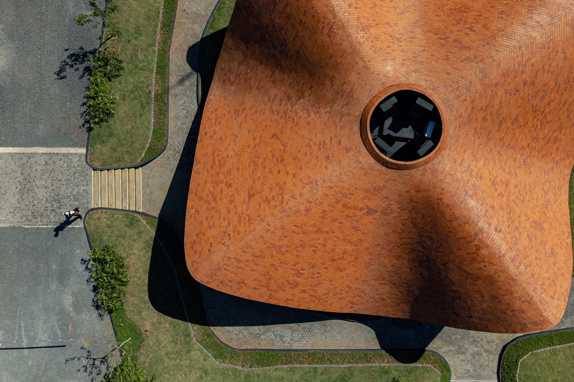 阿米巴分公司（注：Ameba常见指阿米巴，Branch有分公司、分支机构之意，结合常见语境如此翻译） 丨巴拉圭丨BAUEN-32