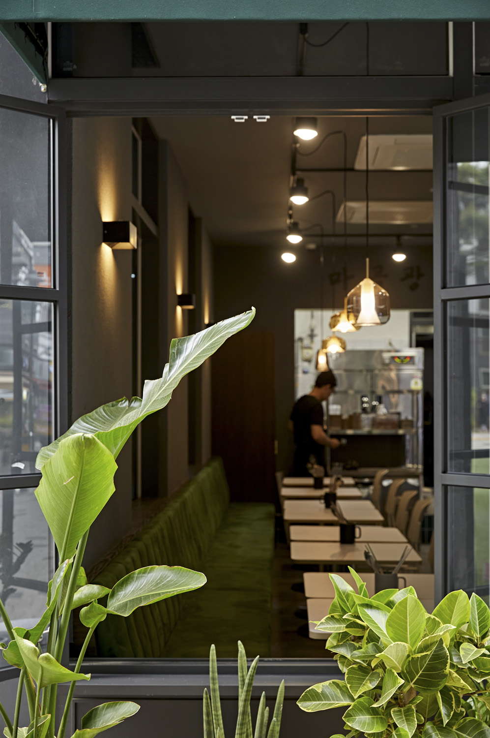 韩式餐厅设计，黑色石材的极致运用-13