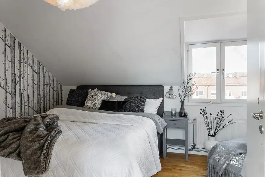 瑞典阁楼公寓 | 黑白灰的明亮魅力-15