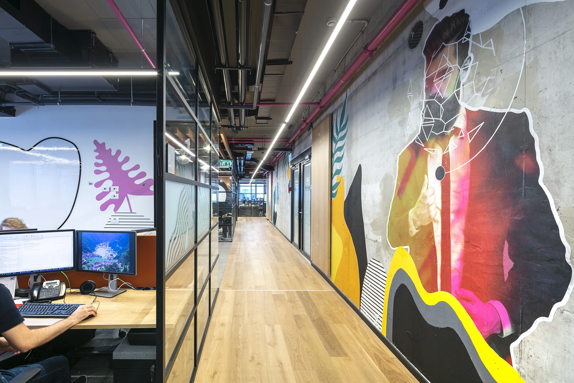 全球 70 个办公室的统一设计风格-41