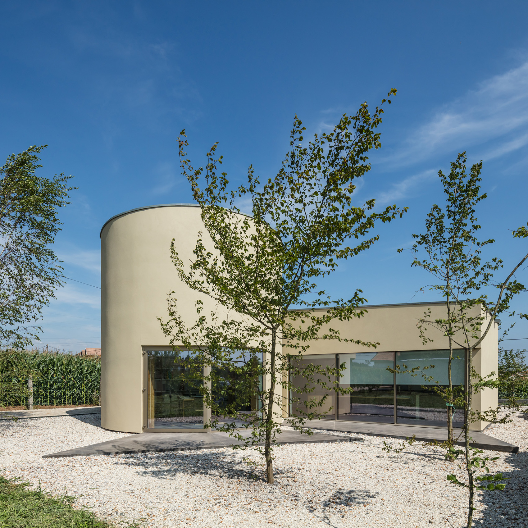 田野间的办公楼，葡萄牙 / Nelson Resende Arquitecto-18