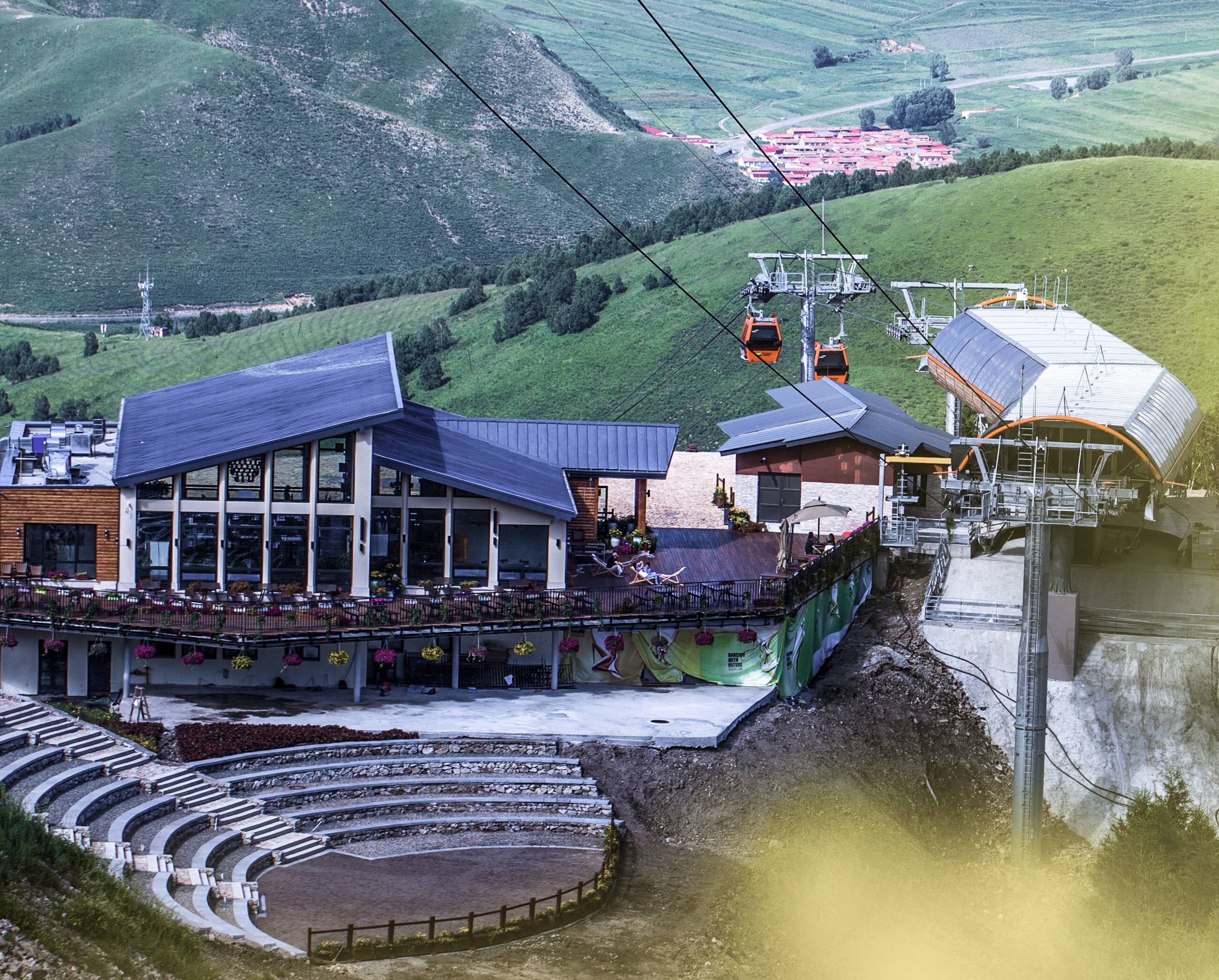 崇礼玉石梁索道中站露天剧场-6