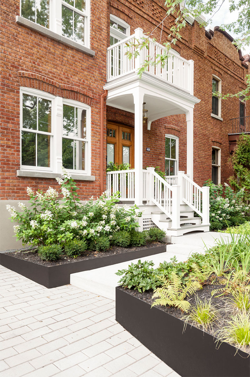 加拿大现代家居 | 木元素与创意后院的完美融合-3