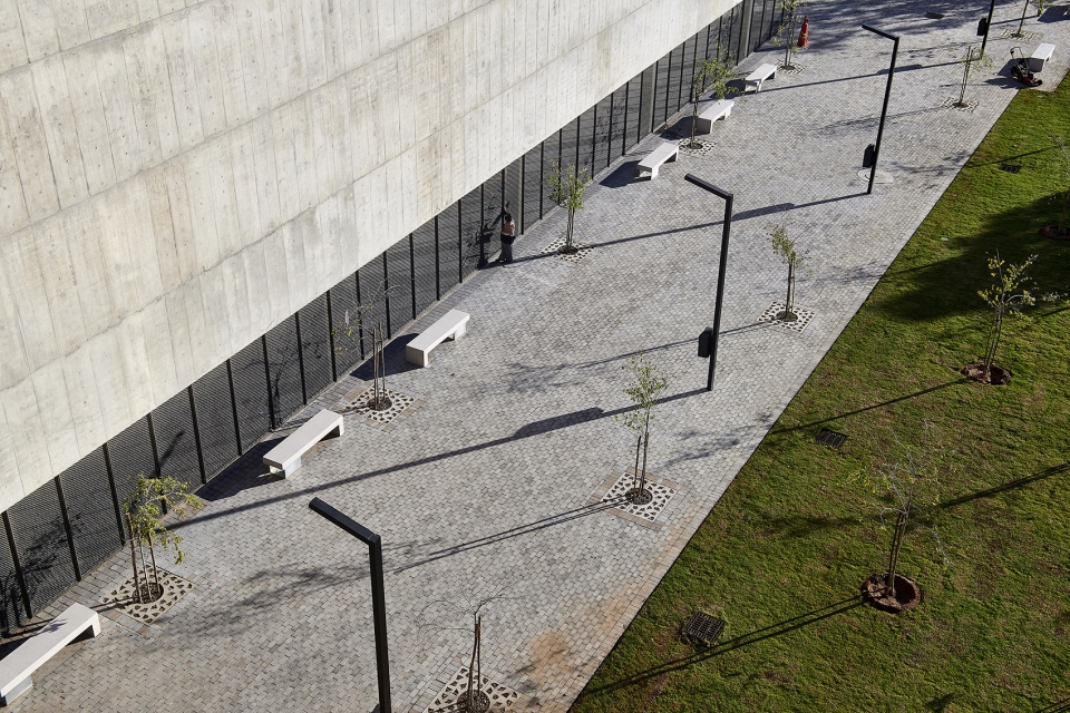 南非 Sol Plaatje 大学学生资源中心-23