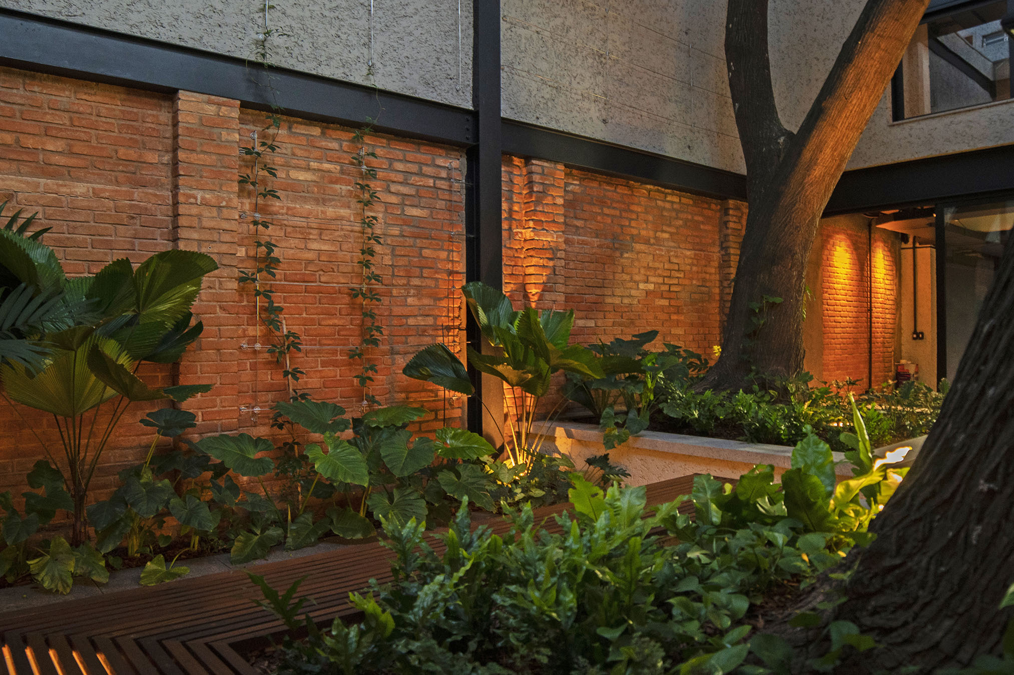 巴西圣保罗市波希米亚风格商业建筑设计丨vasco lopes arquitetura-40