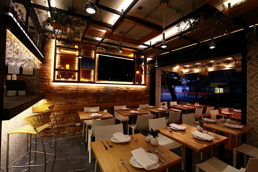 墨西哥城牛顿 105 餐厅——简约空间中的精致餐饮体验-18