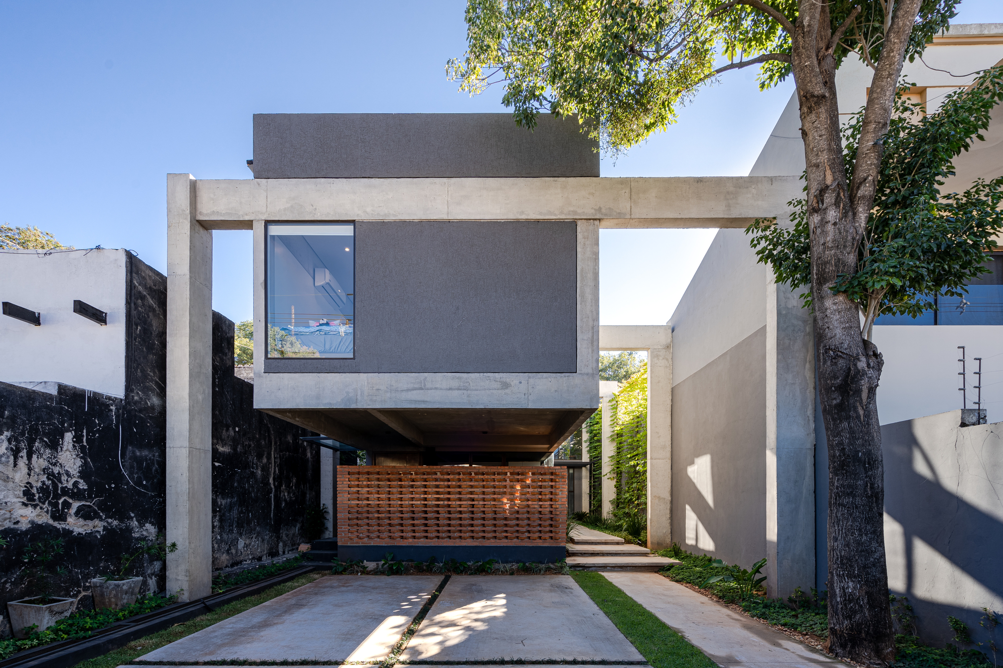 Levitate House / BAUEN-35