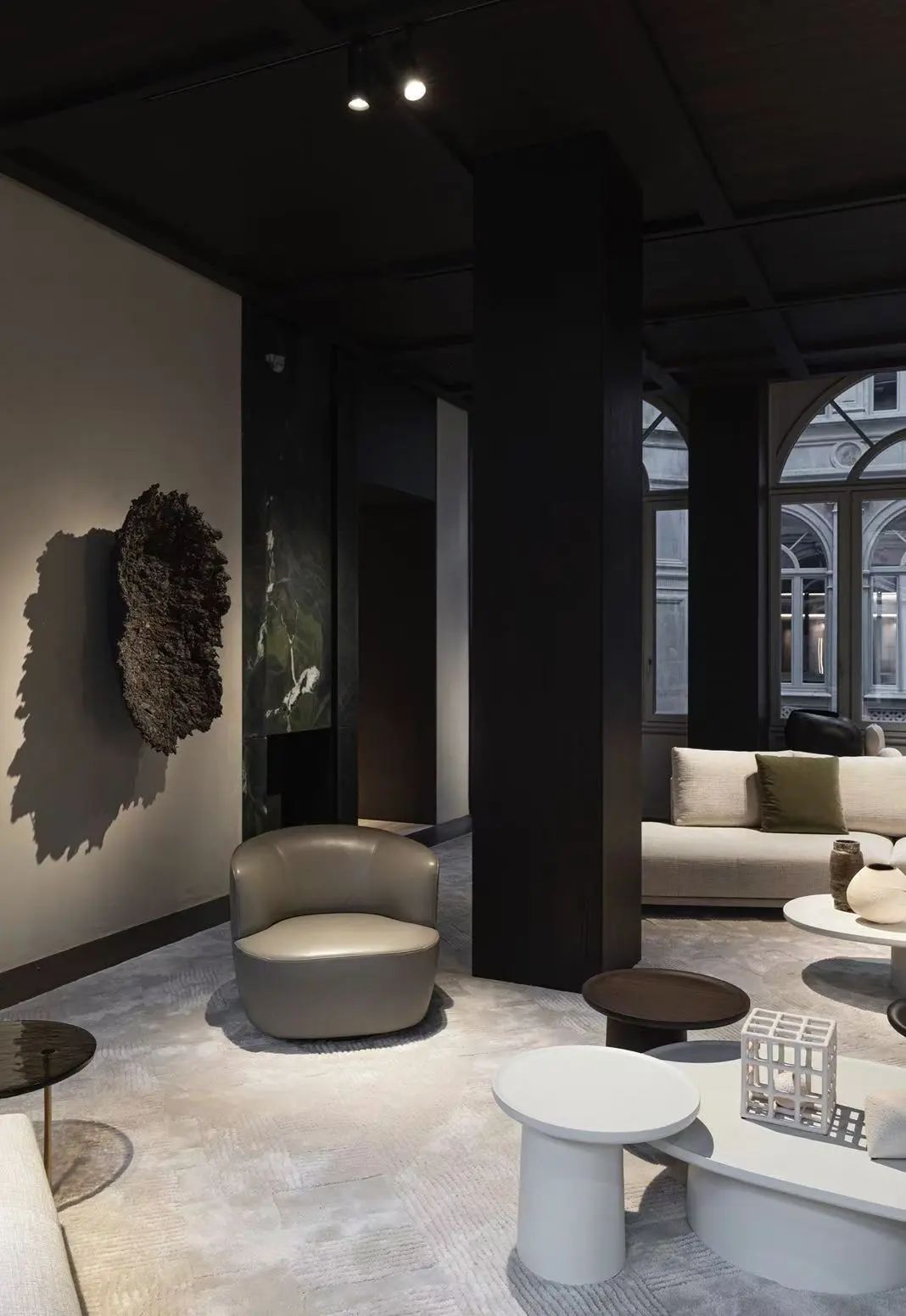 新作 Vincent Van Duysen，3000m²米兰宫殿的古典实验-26