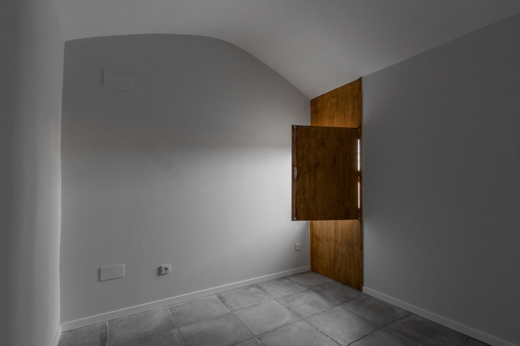 低成本翻修,突显传统建筑魅力-18