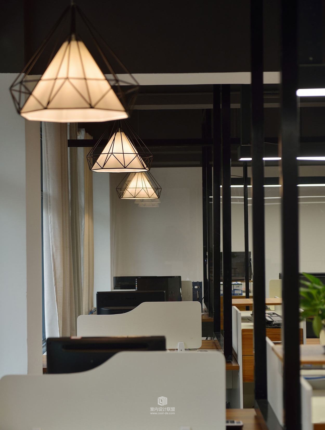 石龙贵设计--湖南皇室家居用品有限公司办公室-6