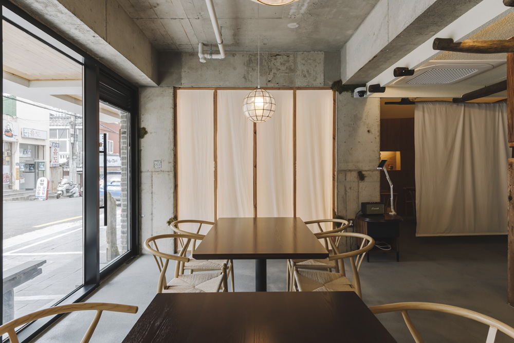 二十平米东方风情小店设计-11