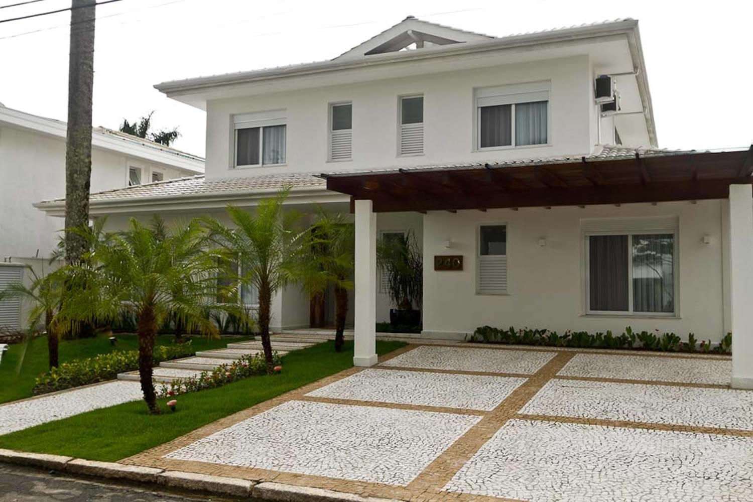 巴西 Caraguatatuba 海滨别墅，现代简约风格与自然完美融合-1