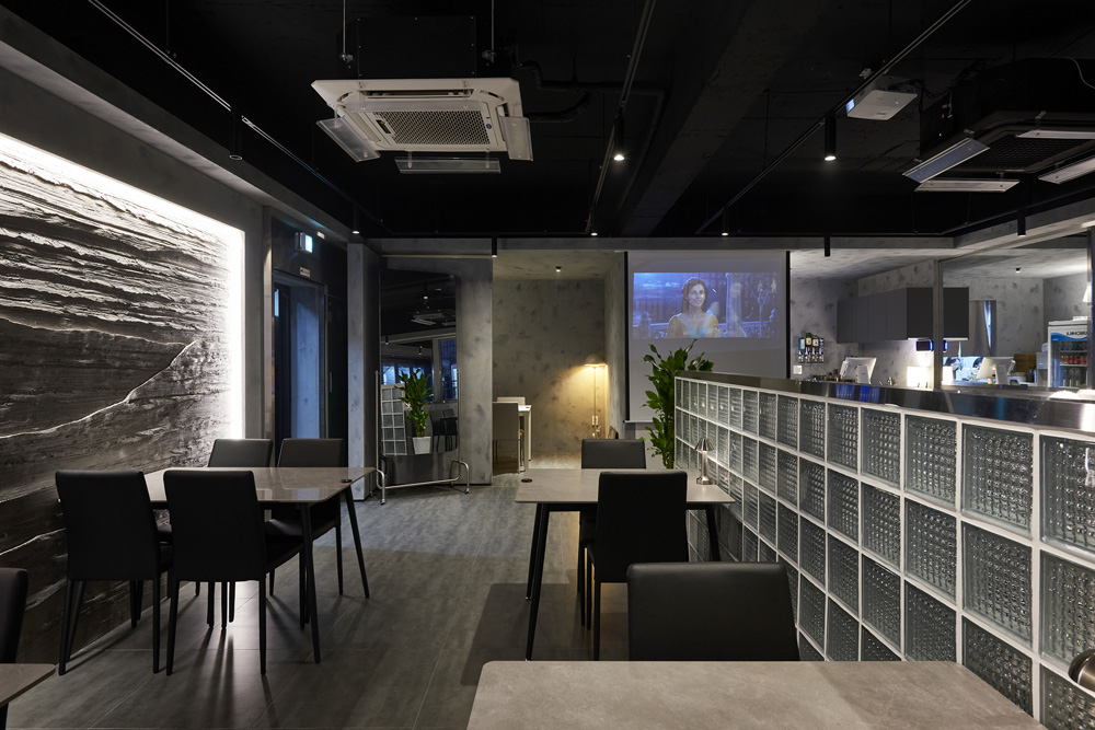 高级黑 | 25 坪韩餐店的精致内饰设计-5