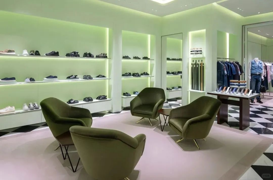 Prada 吉隆坡全新精品店丨马来西亚吉隆坡-13