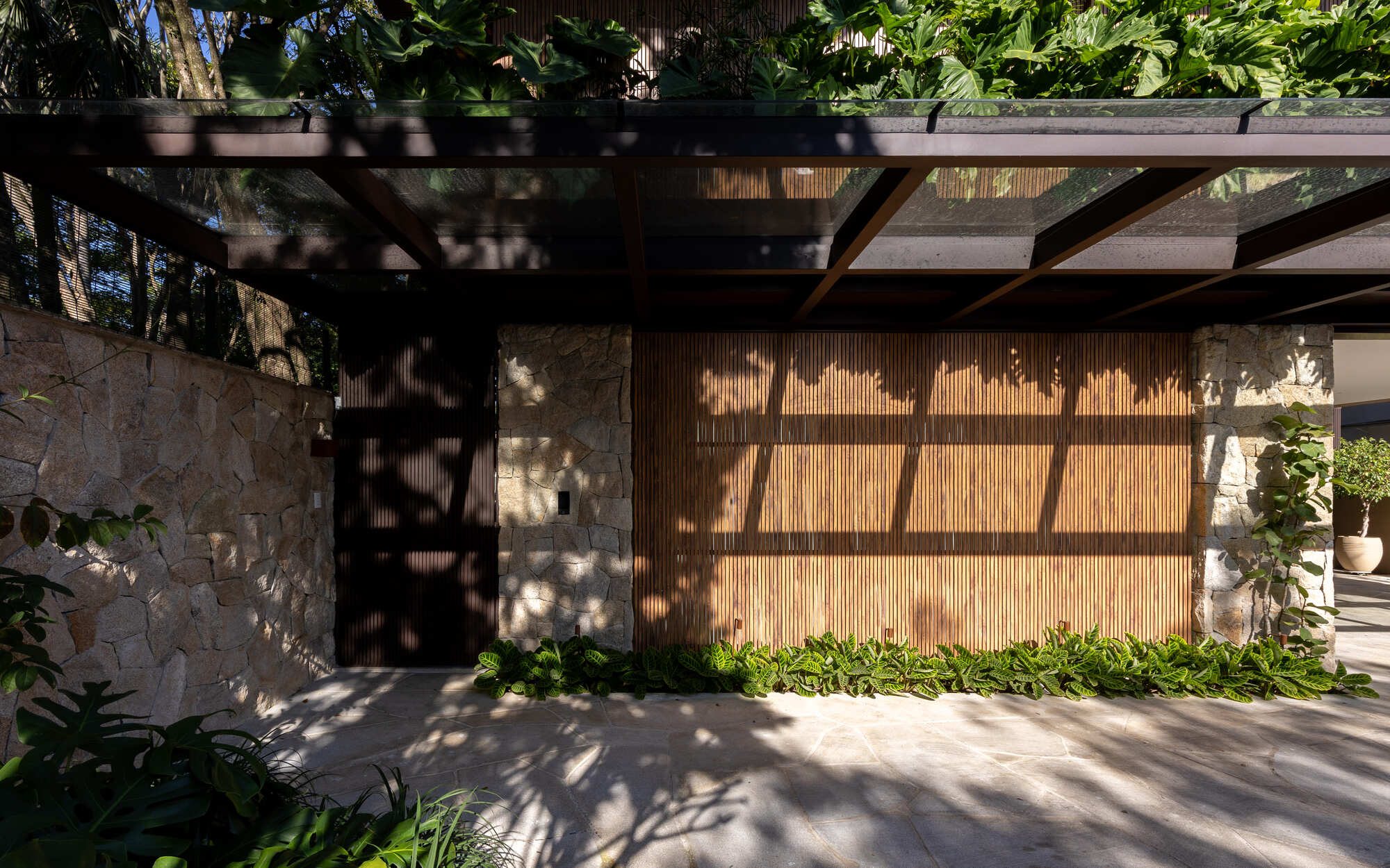 MKN 住宅（注：House常见释义为住宅、房子，MKN若是特定名称保持原样即可） 丨巴西圣保罗丨Triplex Arquitetura-16