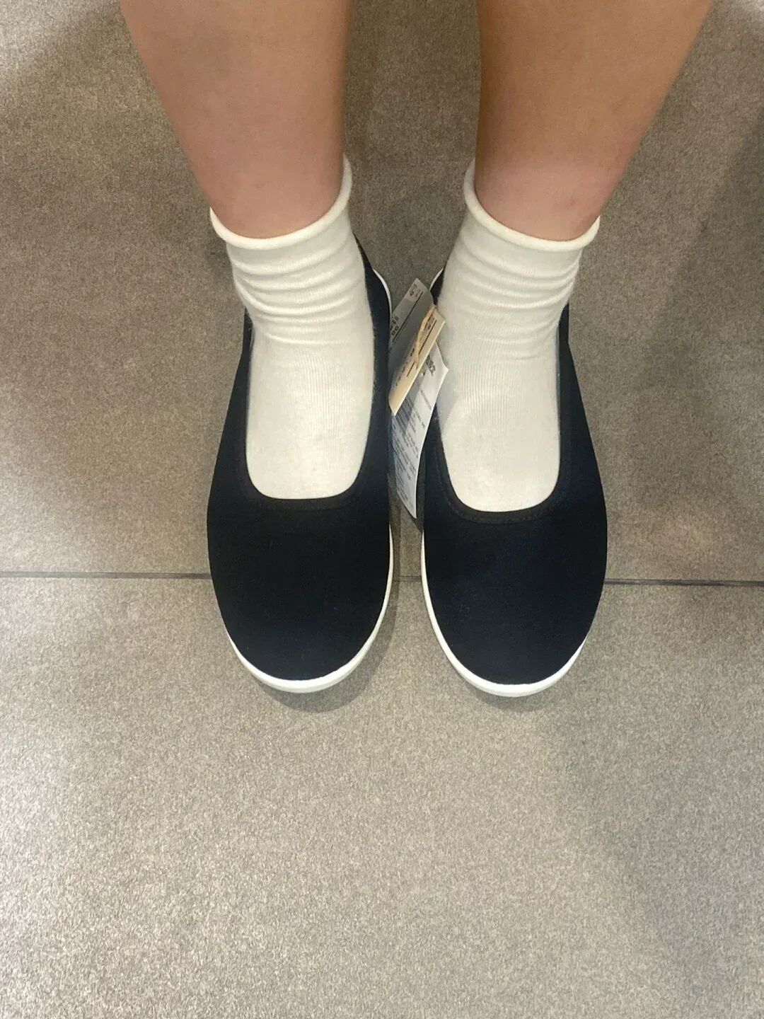 一秒穿回60年代？无印良品秋季新款被指设计“大翻车”！网友：这是要凭票购买？-126