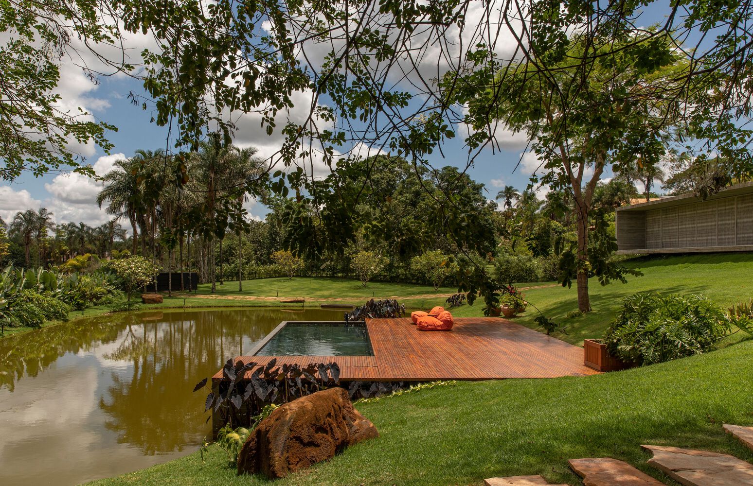 巴西湖边小屋丨mf+arquitetos-23