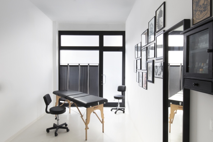 黑白极简双色纹身店-3