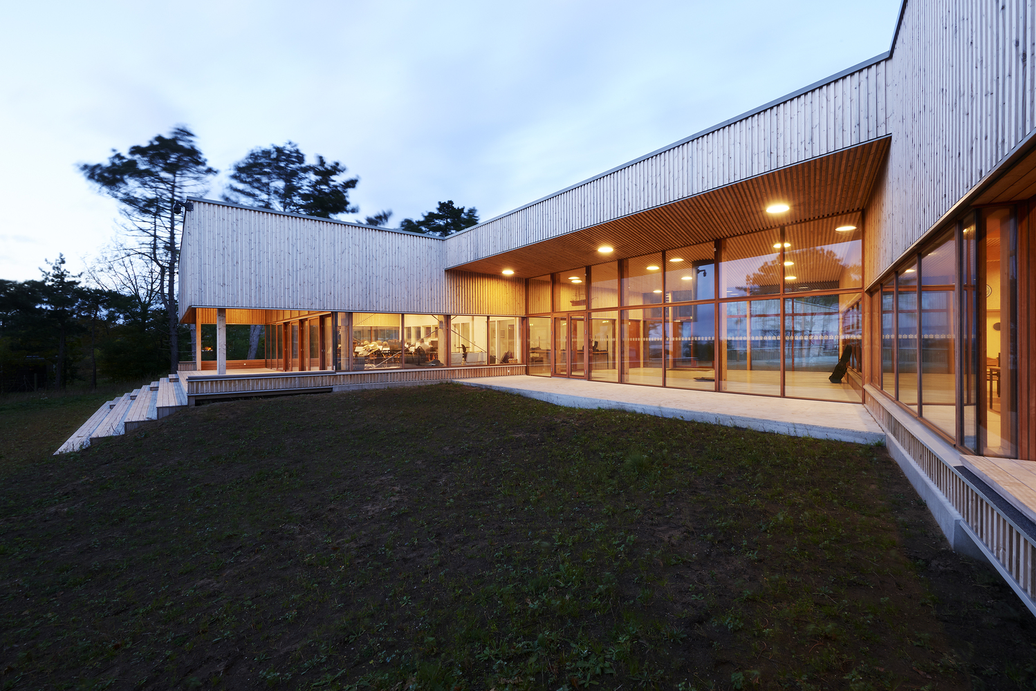 丹麦 Jomsborg 男女童子军设施，融入自然景观的木质建筑-28