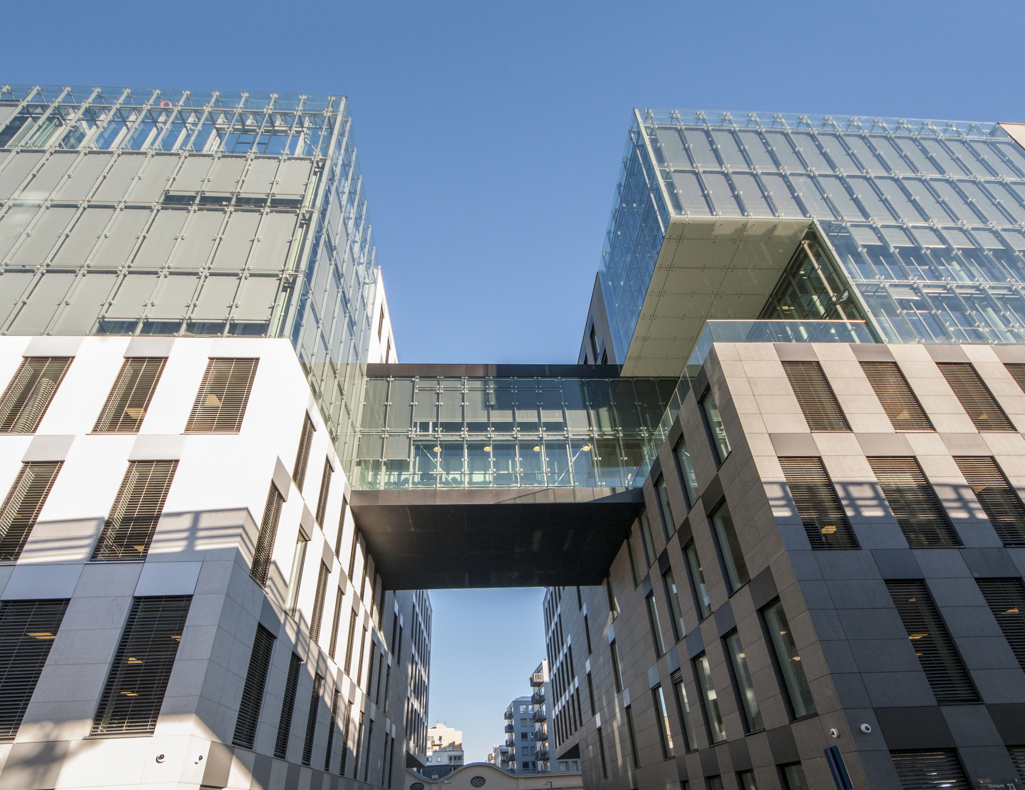 施韦格加德斯门 21 + 23-14