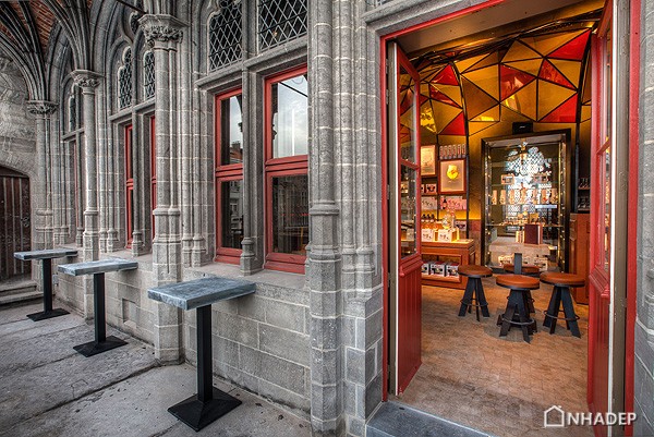 Duvelorium（杜威乐啤酒第一家饮品店）丨来自比利时安特卫普的Puresang设计室-23