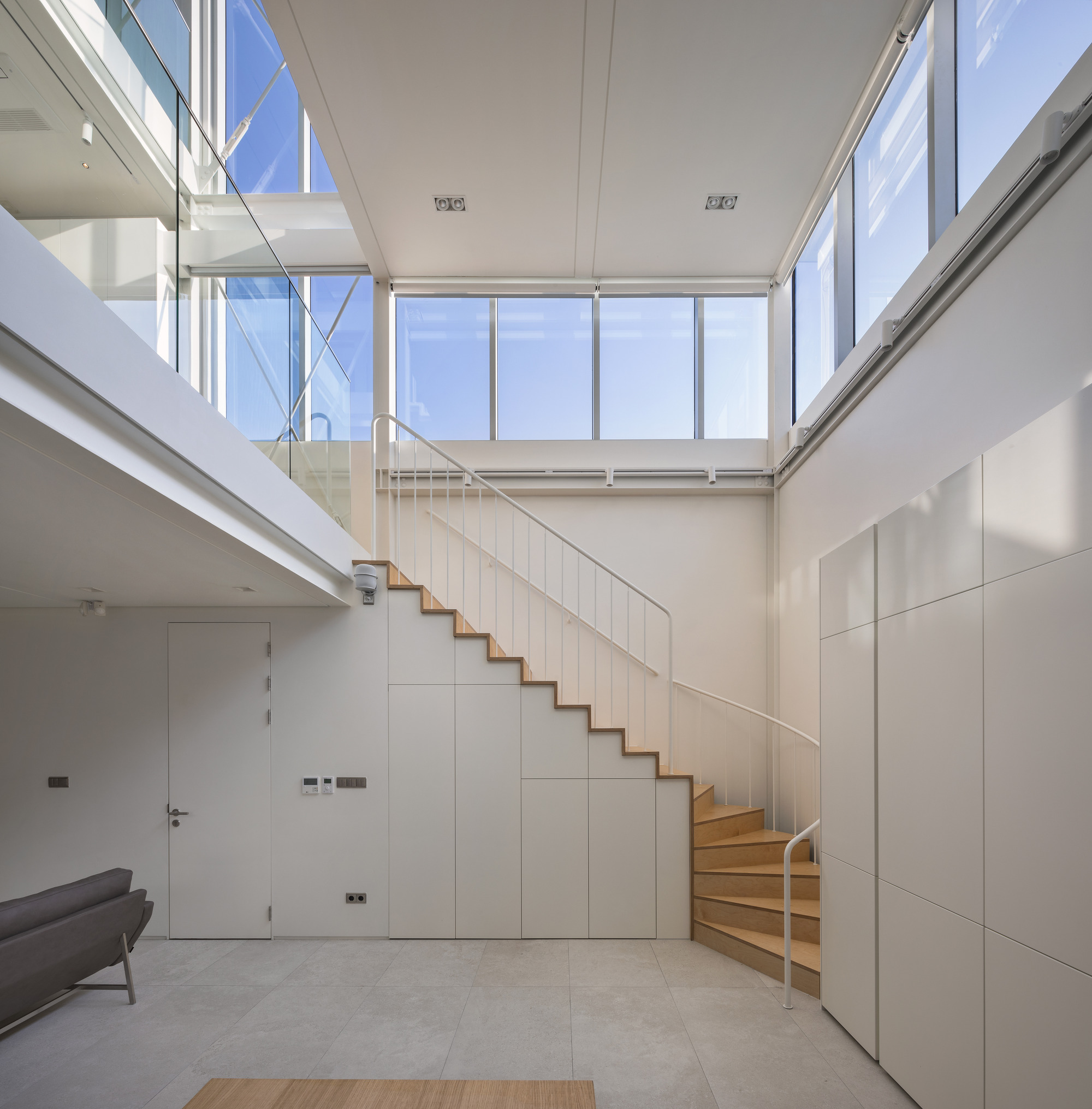 Light Hollow / YounghanChung Architects-36