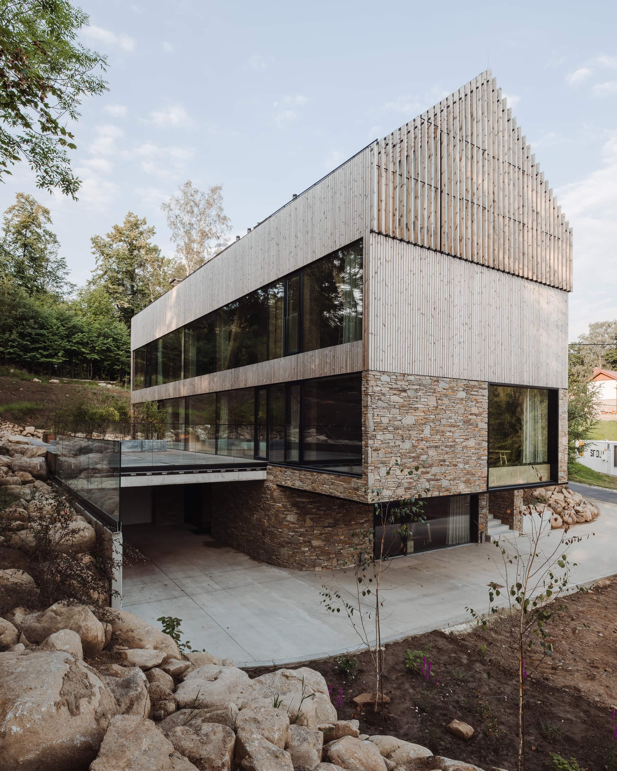 Apartments in Wolf Clearing / studio de.materia-15