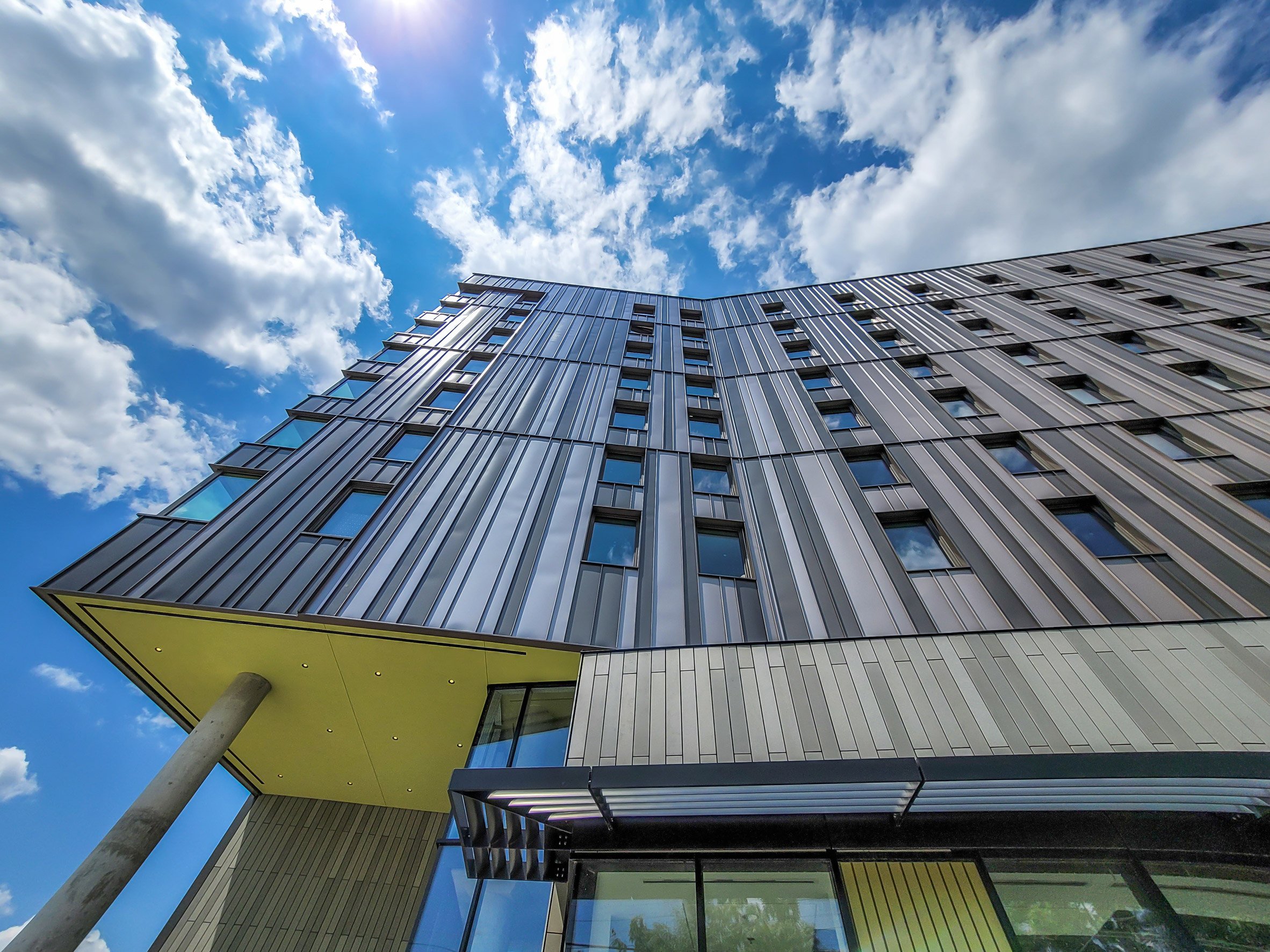 多伦多大学和谐公地宿舍丨加拿大多伦多丨Handel Architects-11