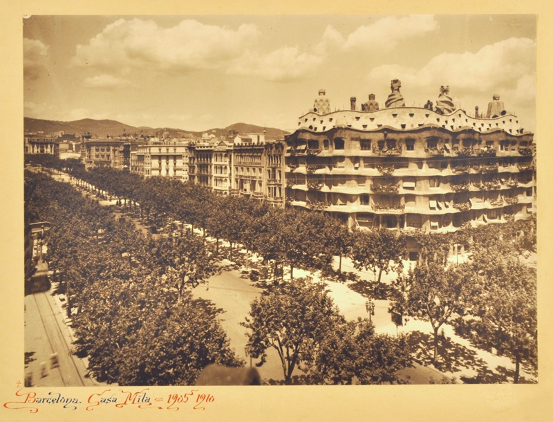 Casa Milà（米拉之家,又名“采石场”）丨西班牙巴塞罗那丨Antoni Gaudí i Cornet（安东尼·高迪）等-8